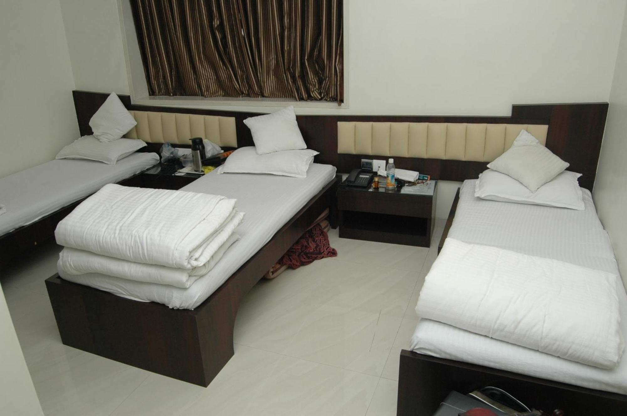 Hotel Causeway, Colaba — Zdjęcia 1